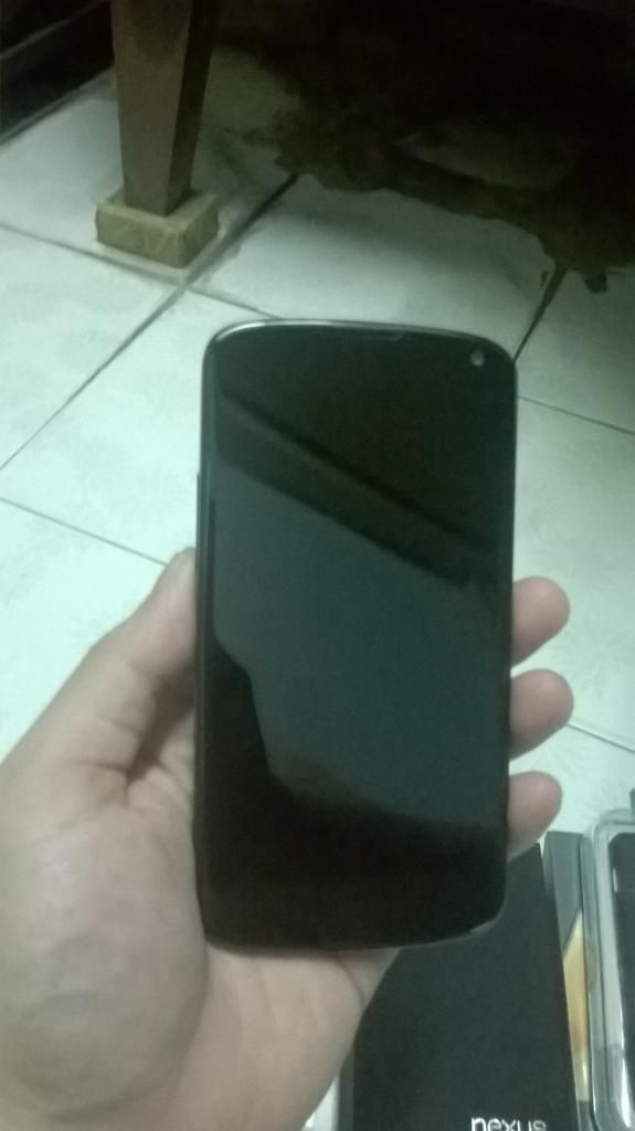 Cần bán LG NEXUS 4 16GB - đen FULL BOX - 1