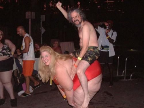 Drunk_man_and_Fat_Lady-s500x375-320780.j