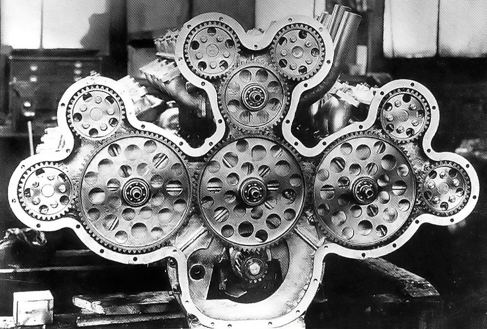 duesenberg-w-24-gears.jpg