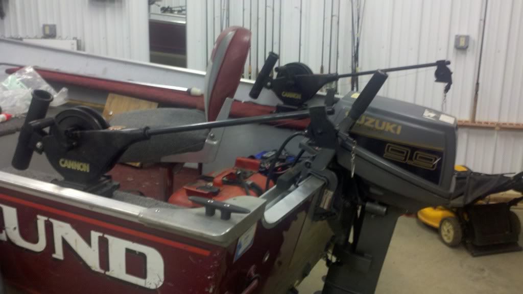 Boat For Sale 16 foot Lund with electric start 9.9hp motor New