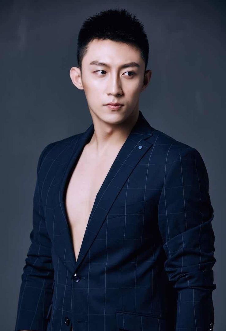 New Hunks Elvis Han, Johnny Huang, and Xu Wei Zhou lead Figaro in April ...