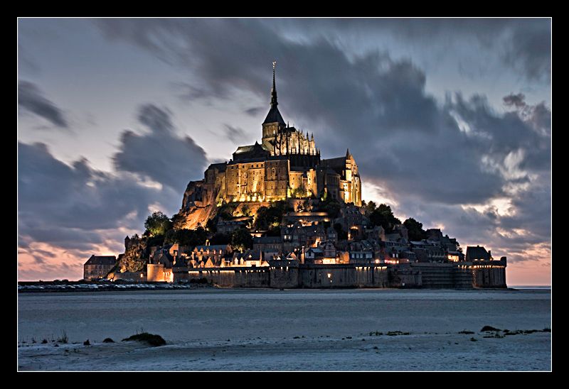 Le-Mont-Saint-Michel-france-8614303-800-