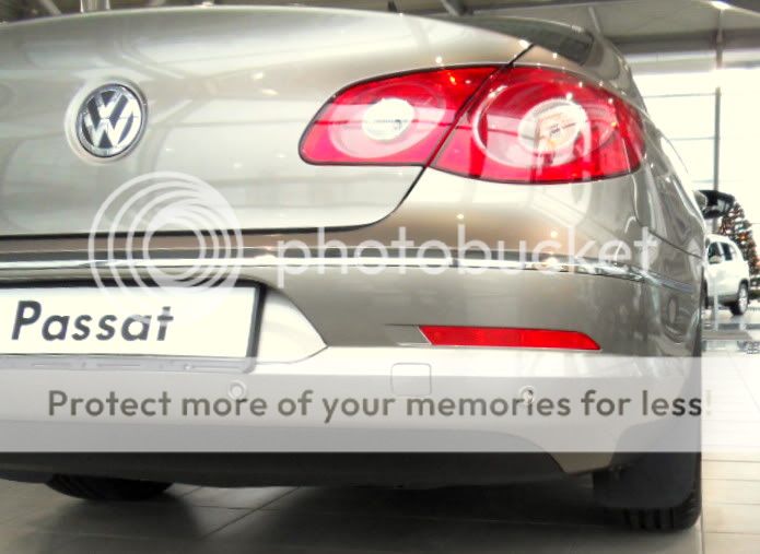 VOLKSWAGEN PASSAT ESTATE 2012  LATEST  OEM SPLASH GUARDS MUD FLAPS 